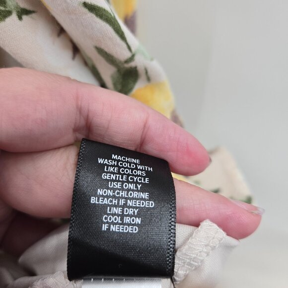 Torrid White Ivory Floral Challis Dress Adjustable Straps Pockets Dress 00/Med - Picture 6 of 9